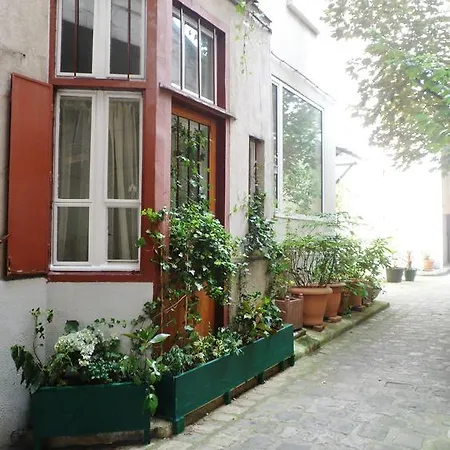 Urban Chic Montmartre Loft